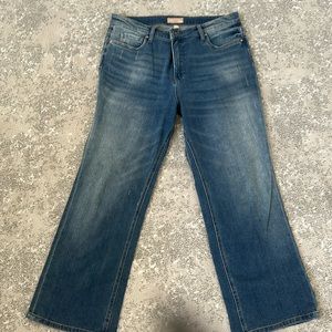 Kut from Kloth slight boot cut leg, size 14